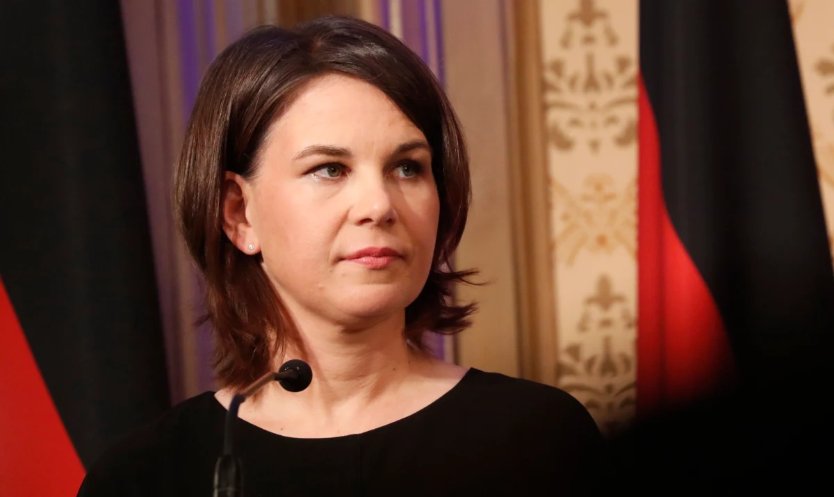 "Niemcy do końca roku zrezygnują z importu rosyjskiej ropy" - oświadczyła minister spraw zagranicznych Annalena Baerbock po spotkaniu w Rydze z szefami dyplomacji krajów bałtyckich.