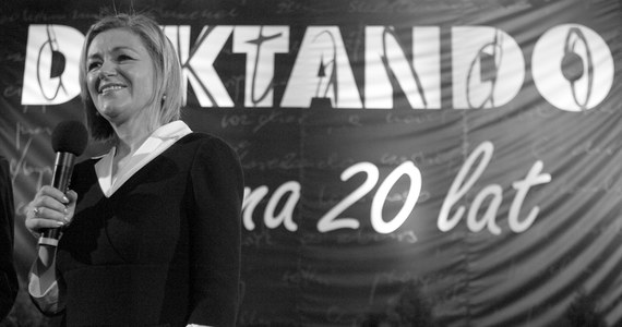 ​Dziennikarka, senator i społeczniczka Krystyna Bochenek zostanie w tym roku upamiętniona plenerową rzeźbą w przestrzeni jednego z placów Katowic. To efekt głosowania mieszkańców w corocznym plebiscycie na tę formę honorowania zasłużonych dla miasta twórców.