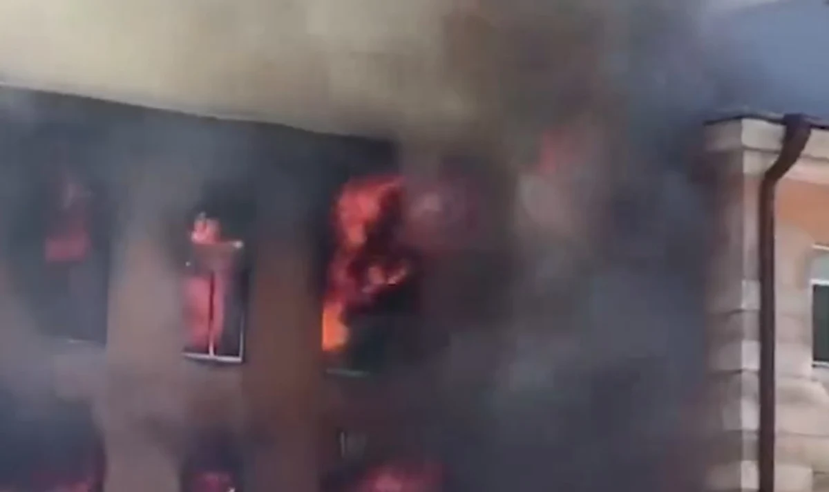 Potężny pożar wybuchł w czwartek w instytucie naukowo-badawczym rosyjskiego ministerstwa obrony w Twerze. 7 osób zginęło, około 30 zostało rannych.