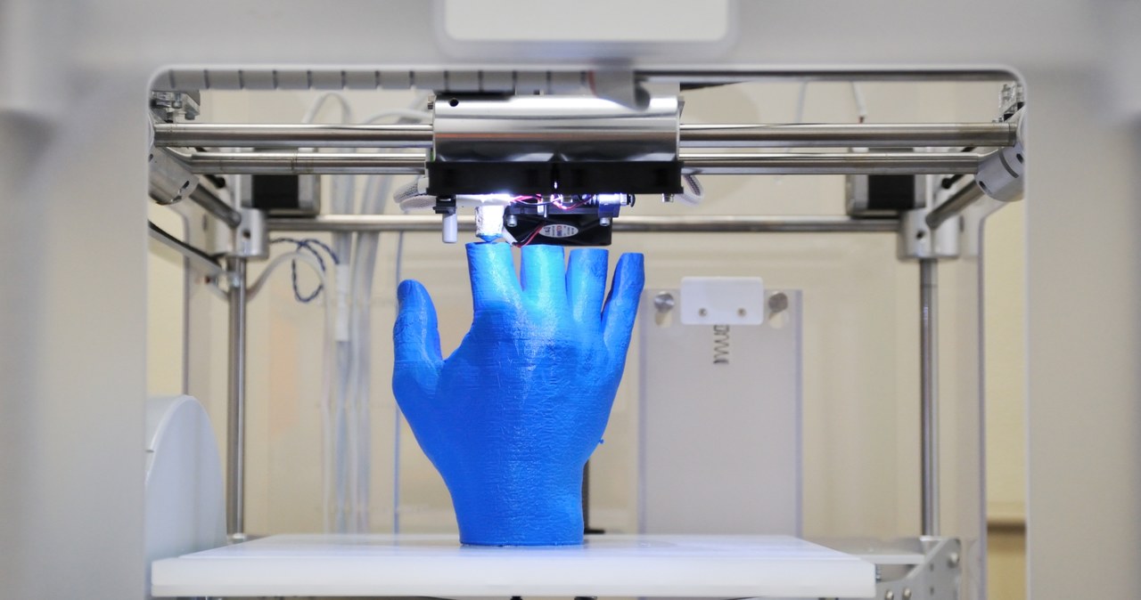 Nową metodę druku 3D opracowano na kalifornijskim Uniwersytecie Stanforda. Pozwala wydrukować przedmiot naraz, a nie warstwa po warstwie.