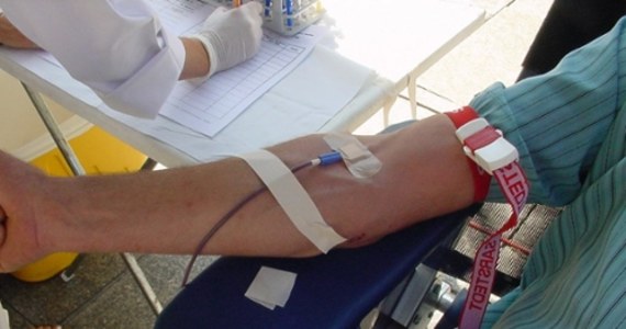 Kilkanaście tysięcy osób zadeklarowało już gotowość honorowego oddawania krwi dla ukraińskich żołnierzy. Zbiórkę takich deklaracji uruchomiło Narodowe Centrum Krwi.