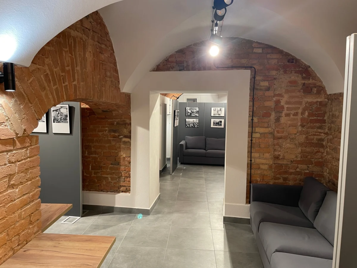 ​Masz ciekawy pomysł z zakresu kultury albo społeczny? Możesz zejść do podziemia - taką ofertę daje mieszkańcom Urząd Miasta w Białej Podlaskiej. Po wielu latach nieużytkowania odrestaurowano prawie 200-letnie, unikatowe architektonicznie piwnice pod ratuszem.