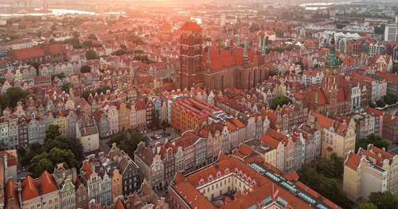 ​W poniedziałek ruszyć mają prace przy przebudowie przejścia dla pieszych w ciągu ulicy Stolarskiej. To kolejne działania miasta związane z - jak to nazywa miasto - "uspakajaniem ruchu" w śródmieściu Gdańska. Kierowcy muszą liczyć się z utrudnieniami.