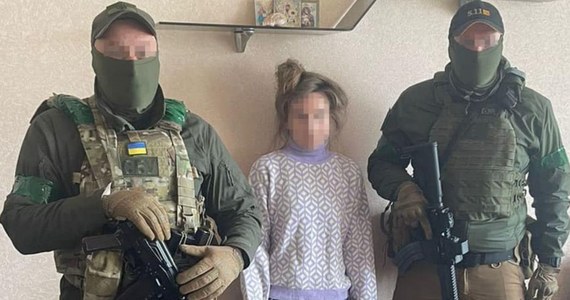 W obwodzie charkowskim na wschodzie Ukrainy zatrzymano 29-latkę, która przekazywała rosyjskim służbom informacje o pozycjach sił zbrojnych Ukrainy i infrastrukturze - poinformowała w piątek Służba Bezpieczeństwa Ukrainy.