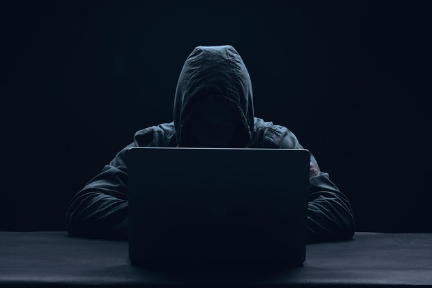 Anonymous znów atakuje. Do sieci trafiło 645 tys. e-maili