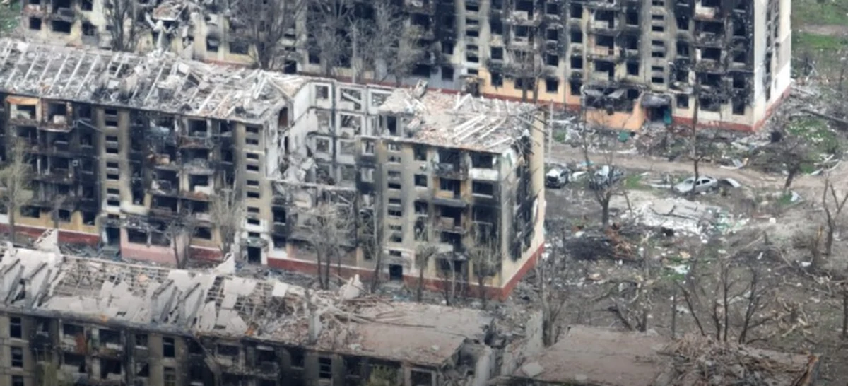 „Bóg widzi Mariupol z góry. Czy wystarczy jego cudów na takie zmartwychwstanie?” – pisze ukraiński pułk Azow. Publikuje przy tym zdjęcia z lotu ptaka kompletnie zniszczonego Mariupola. Dziś Kościół wschodni obchodzi Wielkanoc. „Mówi się: Chrystus zmartwychwstał - zmartwychwstanie Ukraina” – czytamy w poście opublikowanym w Telegramie.