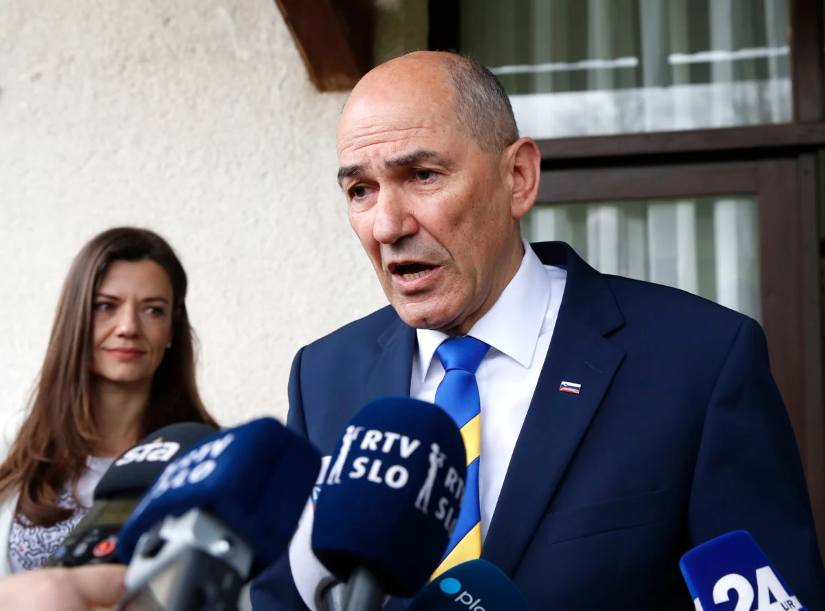 Znane są już nieoficjalne wyniki wyborów parlamentarnych w Słowenii po przeliczeniu 91,77 proc. głosów - poinformowała wieczorem Słoweńska Agencja Prasowa (STA). Prowadzi liberalna partia Ruch Wolności Roberta Goloba, która uzyskała 33,96 proc. poparcia. Rządząca dotychczas centroprawicowa Słoweńska Partia Demokratyczna (SDS) Janeza Janszy otrzymała 24,2 proc. głosów.