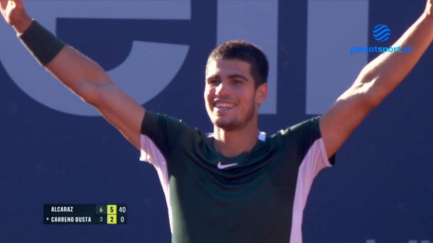 Hiszpan Carlos Alcaraz pokonał swojego rodaka Pablo Carreno-Bustę 6:3, 6:2 w finale turnieju ATP na kortach ziemnych w Barcelonie (pula nagród 2,8 mln euro). To już trzeci w tym roku tytuł 18-letniego tenisisty z Murcji.

 

Wynik finału:

 

Carlos Alcaraz (Hiszpania, 5) - Pablo Carreno-Busta (Hiszpania, 8) 6:3, 6:2. 