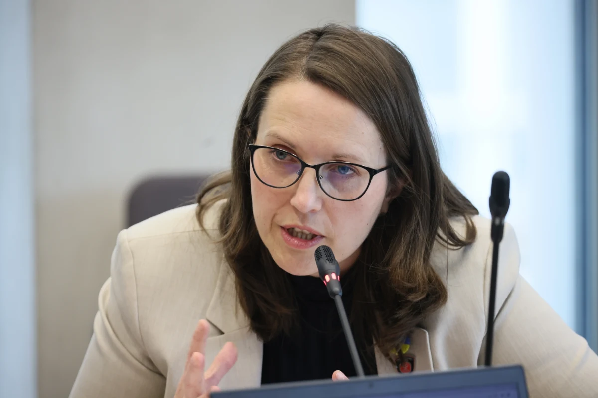 Na jutro w Pałacu Prezydenckim zaplanowano ceremonię powołania nowego ministra finansów - ustalili dziennikarze RMF FM. Mówiąc bardziej precyzyjnie - nowej minister finansów, bo stery polskiej skarbówki ma przejąć kobieta.