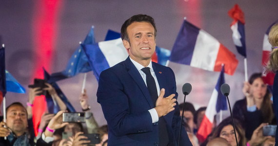 "Plusy są takie, że Emmanuel Macron mimo nastrojów np. anty-NATO, które są we Francji dość mocne, jest zwolennikiem tego, żeby Francja pozostała w NATO. Uznaje istotę gwarancji sojuszniczych, dokonał wzmocnienia wschodniej flanki NATO. Jest też euroentuzjastą - opowiada się za tym, żeby nadal budować Unię Europejską w gronie 27 państw, wliczając w tym Polskę" - tak wyniki wyborów prezydenckich we Francji komentował w radiu RMF24 dr Łukasz Maślanka, analityk do spraw Francji z Polskiego Instytutu Spraw Międzynarodowych. Był gościem Bogdana Zalewskiego w rozmowie "7 pytań o 7:07".