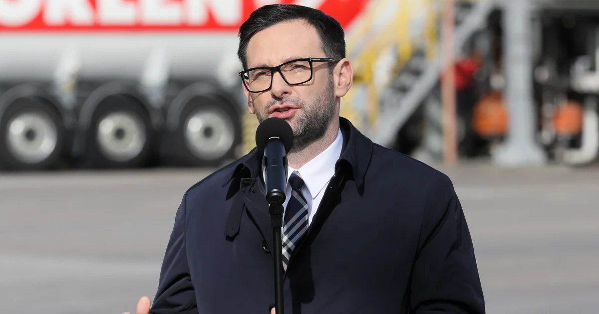 ​PKN Orlen jest gotowy na wszystkie scenariusze rozwoju sytuacji wokół ewentualnego embargo na ropę z Rosji - powiedział PAP prezes spółki Daniel Obajtek.