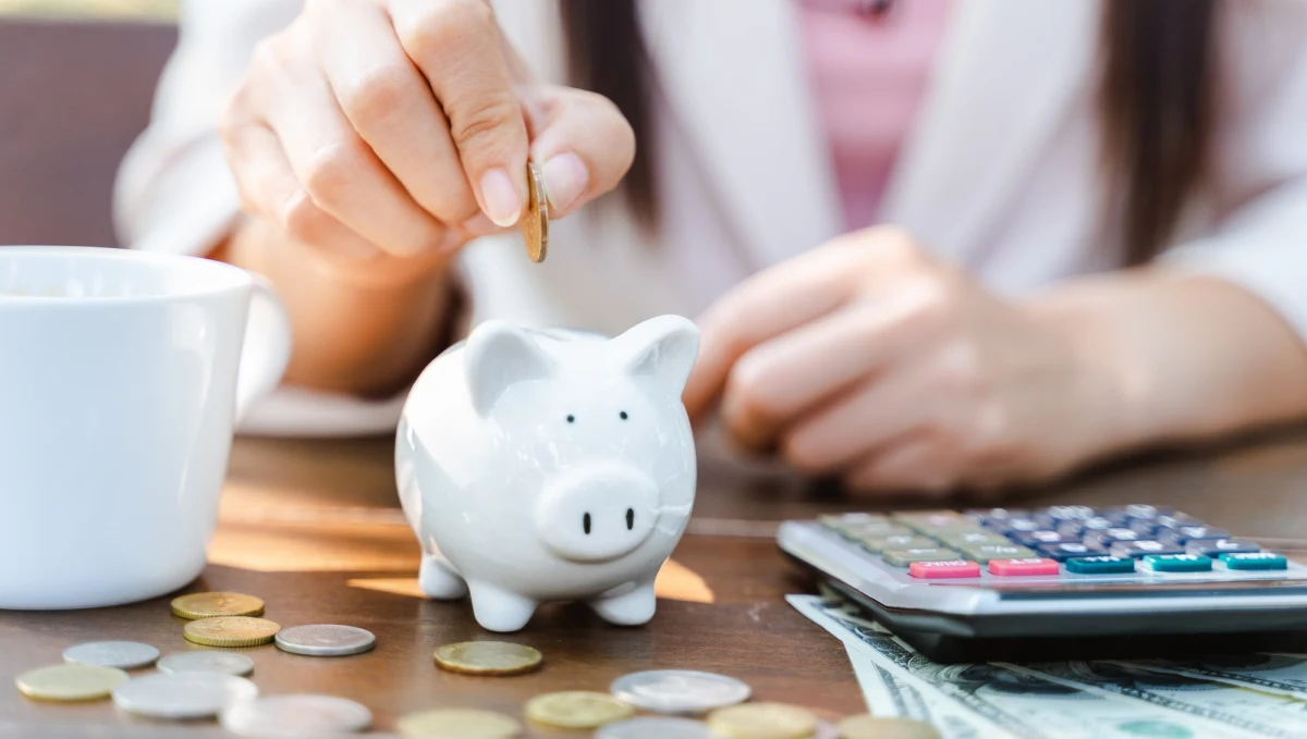 Niech banki podniosą oprocentowanie lokat i depozytów - zaapelował w poniedziałek Mateusz Morawiecki. Dodał, że ciągle oprocentowanie depozytów nie przekracza jednego procenta, tymczasem kredyty oprocentowane są na nawet na 9 proc.