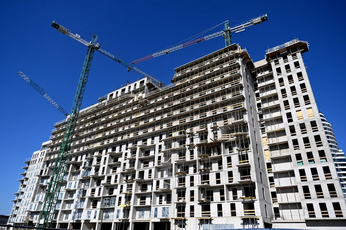 Wakacje kredytowe będzie mógł wziąć każdy, kto uzna, że są mu potrzebne. Nie będzie kryterium socjalnego - zapowiedział we wtorek minister rozwoju i technologii Waldemar Buda. Wczoraj rząd przedstawił plan pomocy kredytobiorcom.  