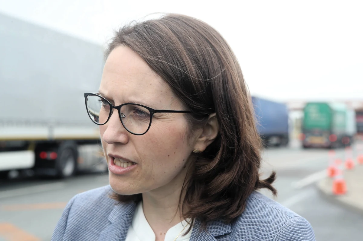 "Złożyłem wniosek do prezydenta i został on przyjęty, aby powołać Magdalenę Rzeczkowską na stanowisko ministra finansów" - powiedział we wtorek premier Mateusz Morawiecki. 