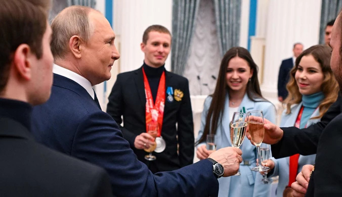 Żenujące sceny na Kremlu. Sportowcy złożyli hołd Putinowi, oto lista hańby