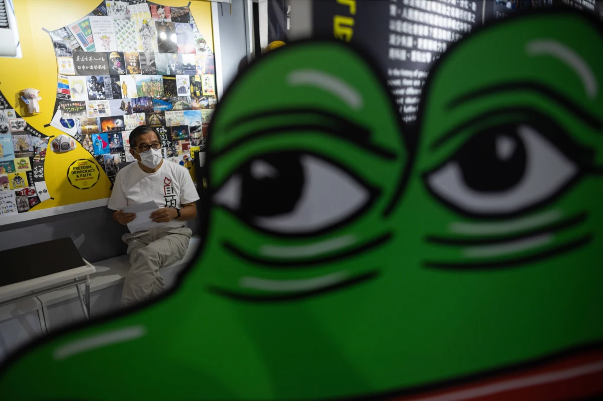 ​Rosyjski prokurator generalny Igor Krasnow zaproponował zakaz eksponowania "flag, odznak, memów i innych rzeczy", które są wykorzystywane "do celów ekstremistycznych".