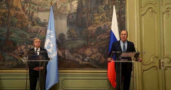 „Jesteśmy gotowi zmobilizować wszelkie siły, by przeprowadzić ewakuację cywilów z obleganego przez Rosjan Mariupola” – powiedział na konferencji prasowej w Moskwie sekretarz generalny Organizacji Narodów Zjednoczonych Antonio Guterres.