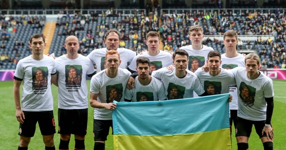 Kluby piłkarskiej ekstraklasy ukraińskiej (UPL) podczas wideokonferencji jednogłośnie zadecydowały o zakończeniu sezonu. Końcową tabelę rozgrywek przyjęto jako ostateczną zgodnie ze stanem po 18 kolejkach na 24 lutego. Pierwsze miejsce zajął Szachtar - głosi komunikat UPL.