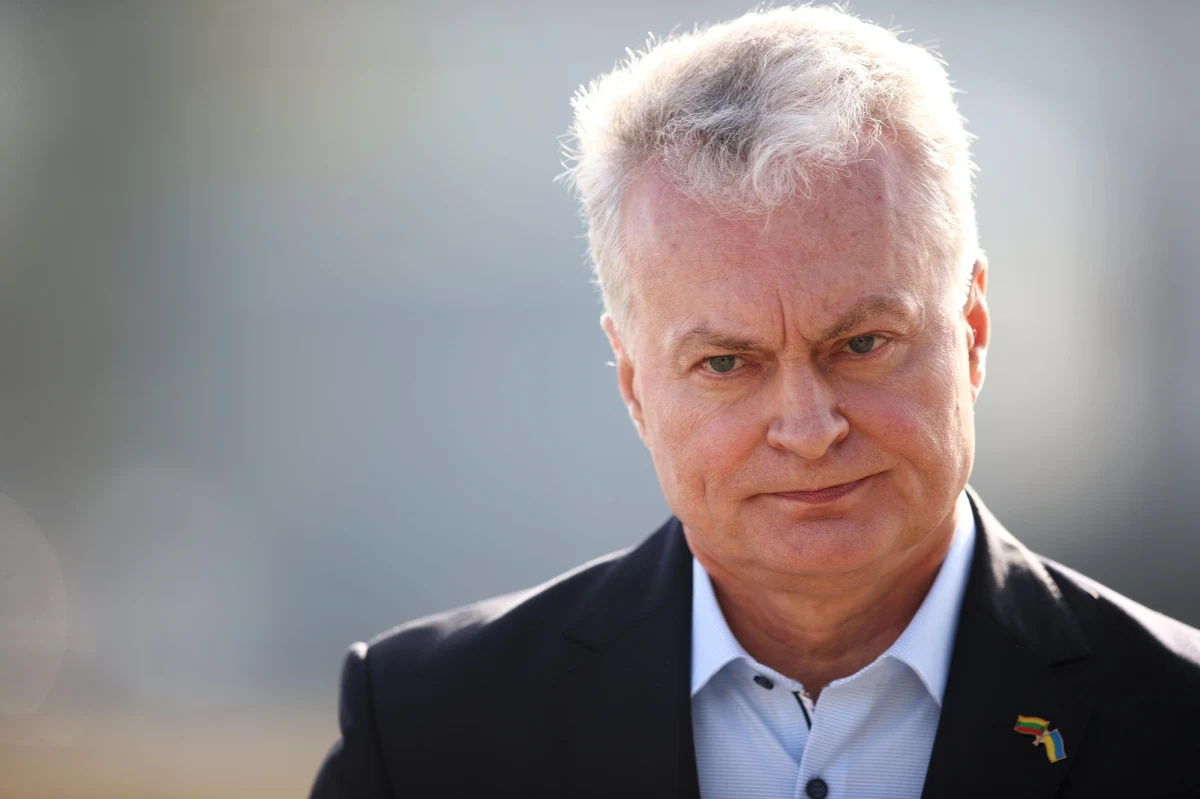 ​Prezydent Litwy Gitanas Nauseda wezwał kanclerza Niemiec Olafa Scholza do dostarczenia Ukrainie czołgów Leopard, dodając, że Niemcy powinny przyspieszyć dostawy broni do Kijowa - informuje w środę niemiecka grupa medialna "Funke Mediengruppe".
