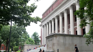 Niechlubny cień na historii Uniwersytetu Harvarda. 100 mln dolarów na "naprawienie" win