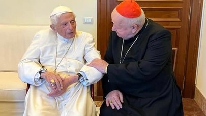 Nowe zdjęcia Benedykta XVI. Papież emeryt spotkał się z kard. Dziwiszem