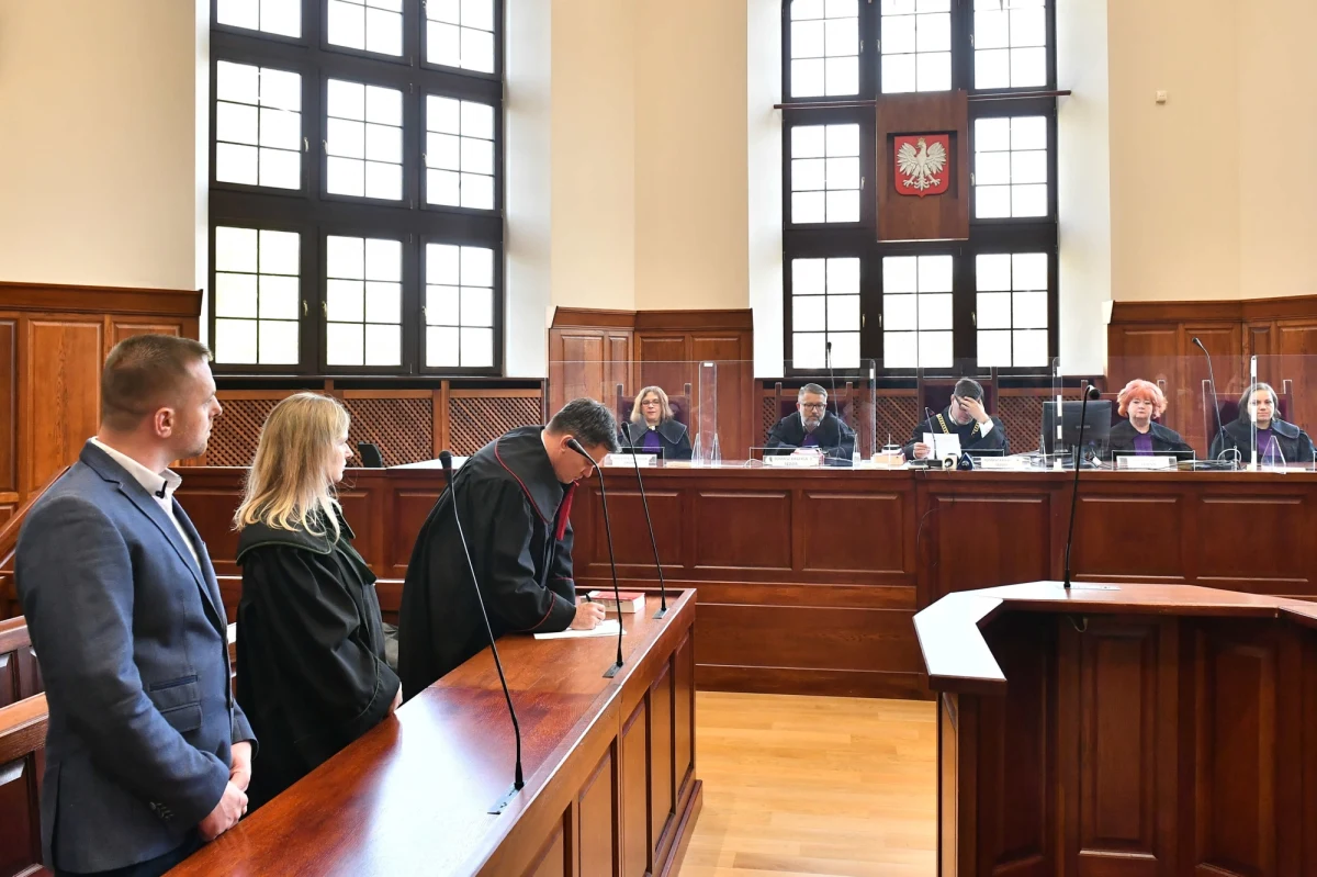 Kary 25 lat i 15 lat więzienia wymierzył wrocławski sąd czterem mężczyznom oskarżonym o spowodowanie pożaru mieszkania przy ulicy św. Wincentego w 2007 r. Zginęły wówczas cztery osoby. Oskarżeni mieli działać w zorganizowanej grupie przestępczej handlującej narkotykami.

