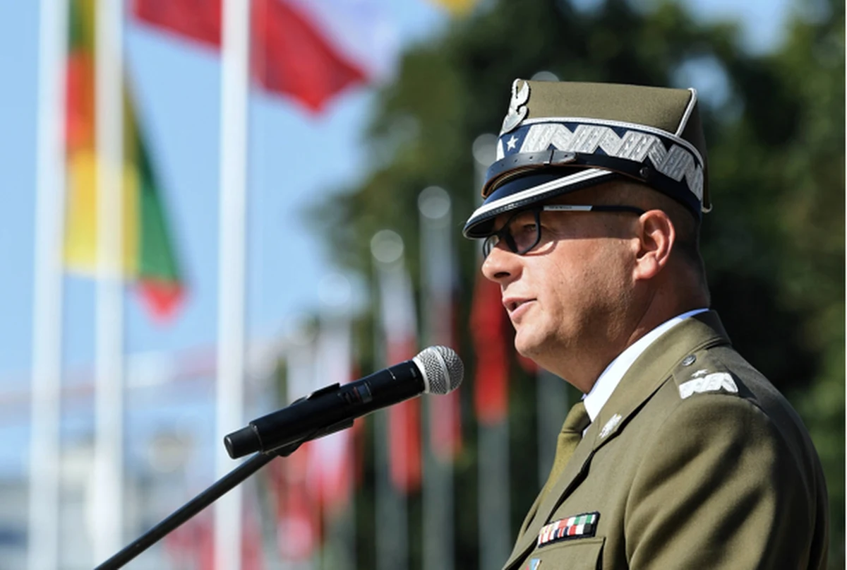 „Skoro nie możemy dostarczyć wystarczającej ilości samolotów myśliwskich dla Ukrainy, to nie powiem, że substytutem, ale jednym z elementów systemu osłony przeciwlotniczej są właśnie takie systemy jak Gepard.  Kolejnym znaczącym wsparciem będą haubice PzH-2000. I to na pewno też pozwoli siłom zbrojnym Ukrainy na stworzenie warunków - mam nadzieję, że w nadchodzących kilku dniach - do wykonania kontrofensywy. Śmiem twierdzić, że Ukraińcy jednak za wszelką cenę będą próbowali odbić Mariupol, przełamać okrążenie i doprowadzić do ewakuacji z kompleksu Azowstal.” – mówił w radiu RMF24 gen. Jarosław Kraszewski, który był gościem rozmowy „7 pytań o 7:07”. Rozmawiał z nim Bogdan Zalewski. 