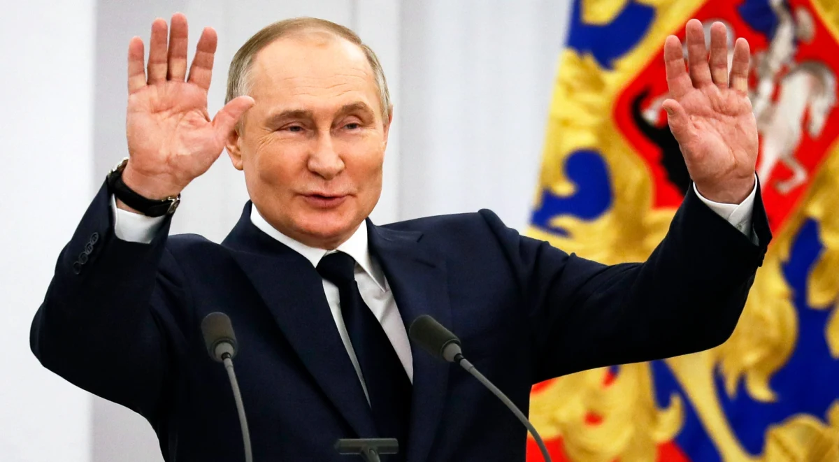 ​Czterech europejskich nabywców już zapłaciło rublami za dostawy rosyjskiego gazu - informuje Bloomberg. Według źródeł agencji w Gazpromie, kolejne dziesięć firm z Europy otworzyło już w Gazprombanku specjalne konta, konieczne do realizacji transakcji.