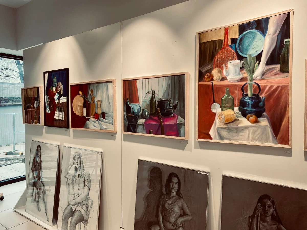 Do 15 maja w Centrum Dziedzictwa Szkła w Krośnie można zobaczyć wystawę prac dyplomowych. Ich autorami są uczniowie krośnieńskiego Liceum Plastycznego. 