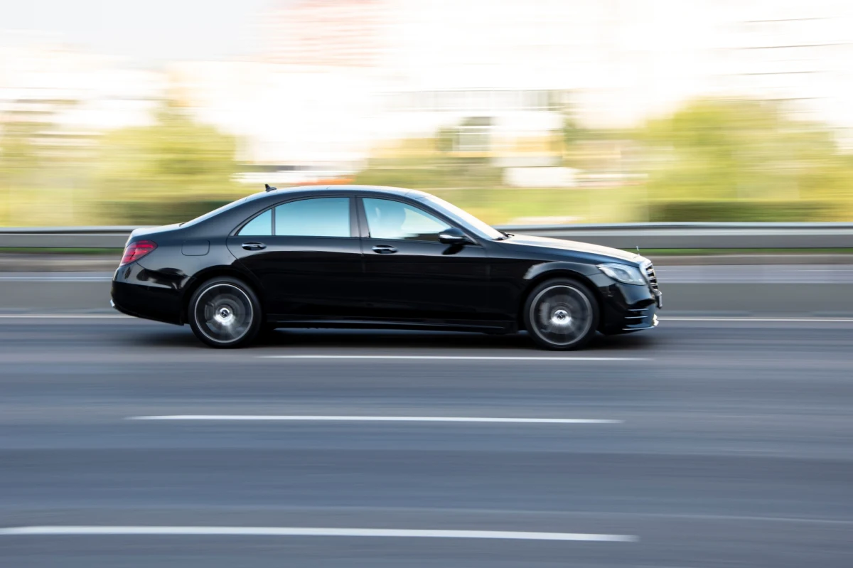 Zmiany w organizacji ruchu na drodze ekspresowej S14 i utrudnienia na krajowej 12 w Łódzkiem. Na Zachodniej Obwodnicy Łodzi od popołudnia w środę (27 kwietnia) będzie łatwiej jeździć, natomiast w Sulejowie będą korki.