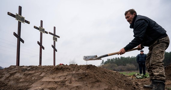 Żołnierze rosyjscy zabijali cywilnych mieszkańców w Buczy pod Kijowem celowo i stworzyli listy tych, których chcieli zabić – poinformował w środę mer Buczy Anatolij Fedoruk w wywiadzie dla kanadyjskiej telewizji CBC.