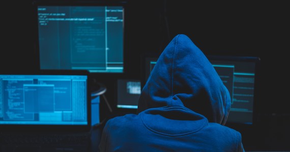 Hakerzy działający na zlecenie rosyjskiego rządu przeprowadzili wiele operacji cybernetycznych przeciwko Ukrainie, których zadaniem było wspieranie ataku zbrojnego i internetowych kampanii propagandowych - podał dziś koncern Microsoft w swoim raporcie.
