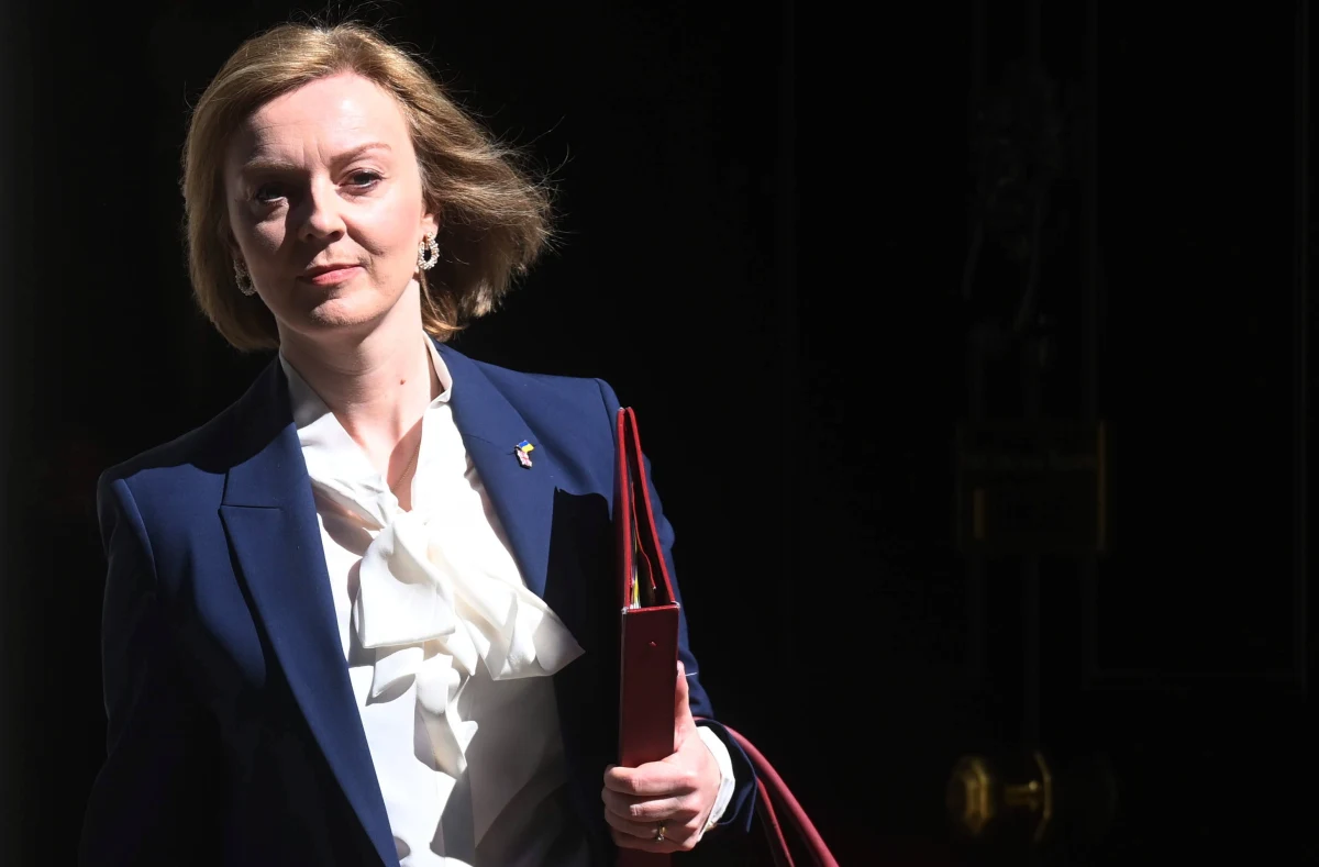 ​Wielka Brytania i inne państwa zachodnie powinny dostarczyć Ukrainie w ramach długoterminowego wsparcia militarnego samoloty bojowe - oświadczyła wieczorem brytyjska minister spraw zagranicznych Liz Truss.