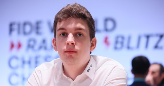 Jan-Krzysztof Duda wygrał z Kanadyjczykiem Erikiem Hansenem 2,5:0,5 w siódmej, ostatniej rundzie turnieju online w szachach szybkich Oslo Esports Cup (pula nagród 216 tys. dol.), zaliczanego do cyklu Meltwater Champions Chess Tour. Polak z dorobkiem 14 pkt został zwycięzcą imprezy.