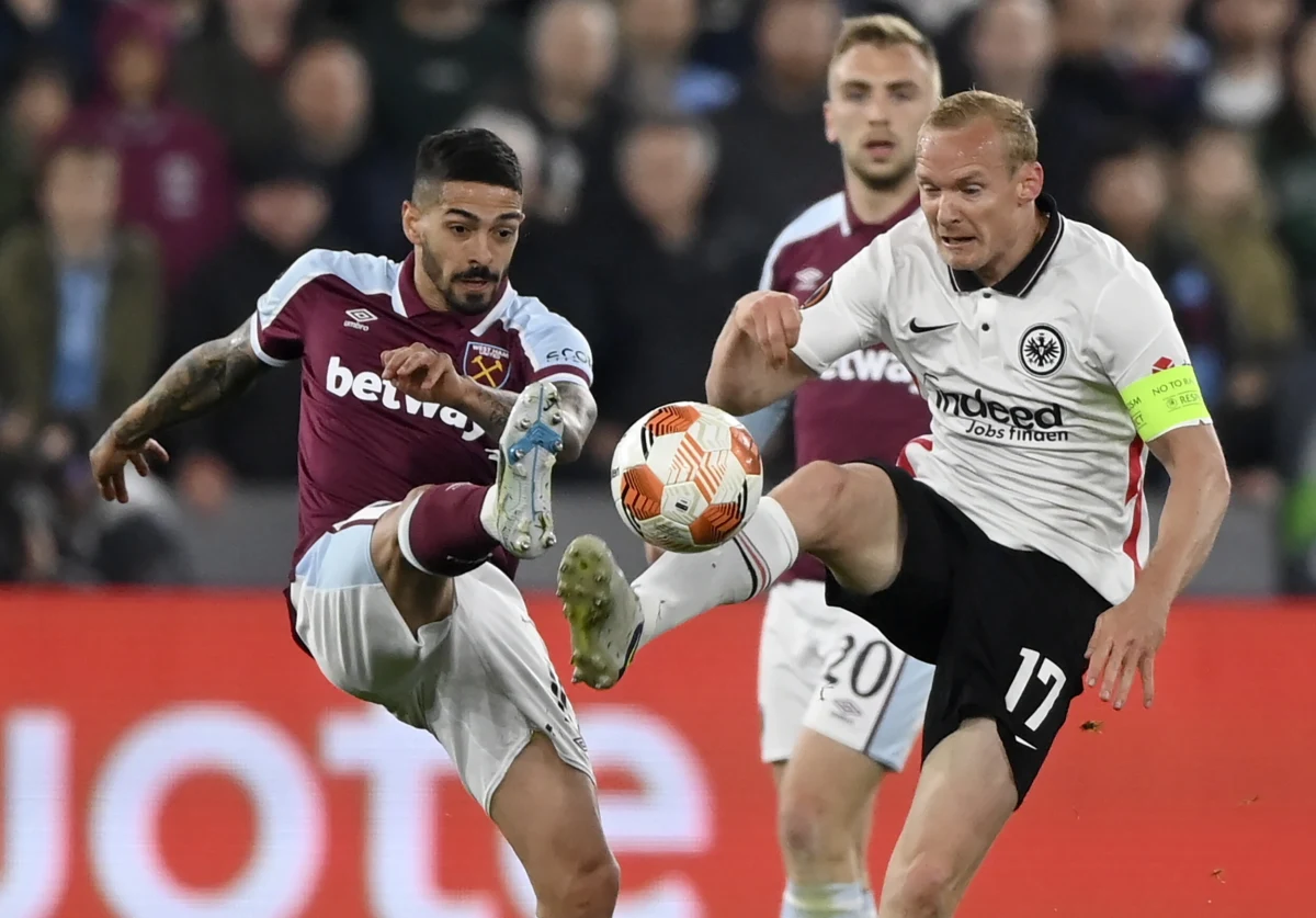 W czwartek rozegrano pierwsze mecze 1/2 finału piłkarskiej Ligi Europy. West Ham United Łukasza Fabiańskiego przegrał 1:2 z Eintrachtem Frankfurt, który wyeliminował Barcelonę. Natomiast RB Lipsk pokonał u siebie 1:0 ze szkocki Rangers.