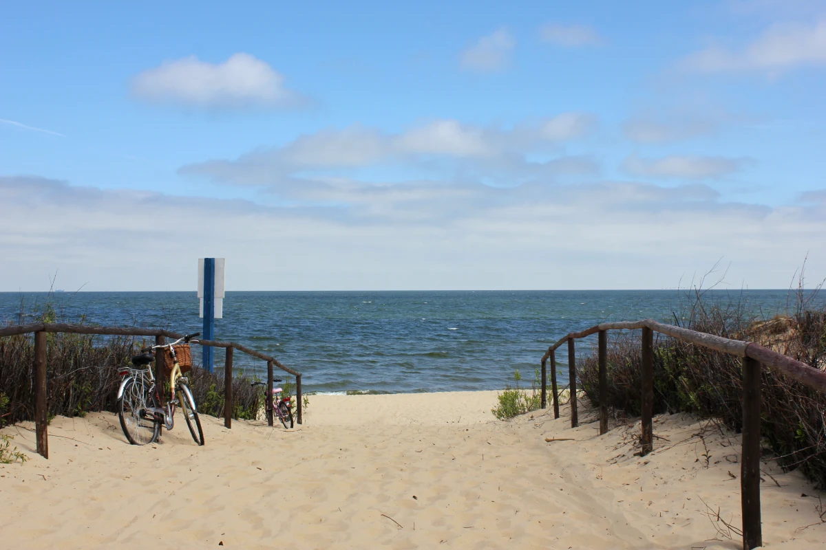 Trójmiejskie hotele i pensjonaty przygotowują się do majowego weekendu. Zarezerwowano ponad 70 proc. miejsc noclegowych. Dominować będą turyści krajowi, głównie z Pomorza i województw ościennych - wynika z danych przekazanych przez trójmiejskie urzędy.