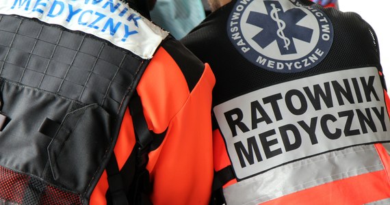Do poważnego wypadku doszło w miejscowości Stara Nadma w gminie Radzymin w powiecie wołomińskim na Mazowszu. Poszkodowane zostały dwie osoby.