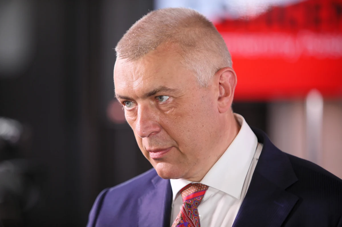 ​Roman Giertych nie zostanie tymczasowo aresztowany. Lubelski sąd odrzucił zażalenie Prokuratury Regionalnej na postanowienie sądu pierwszej instancji, który odmówił tymczasowego aresztowania znanego mecenasa.