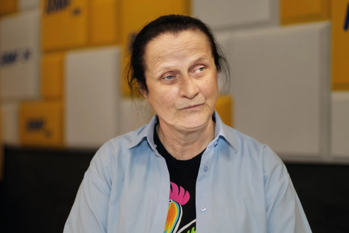 „Od pewnego czasu bardzo systematycznie w rosyjskich programach telewizyjnych tworzona jest atmosfera nagonki na Polskę. Do tego wykorzystywany jest taki sposób, który może zafunkcjonować, mianowicie wyciąga się historyczne resentymenty” – mówiła w Popołudniowej rozmowie w RMF FM Bogumiła Berdychowska, specjalizująca się w historii Ukrainy i stosunkach polsko-ukraińskich, z Komitetu Obywatelskiego Solidarności z Ukrainą.