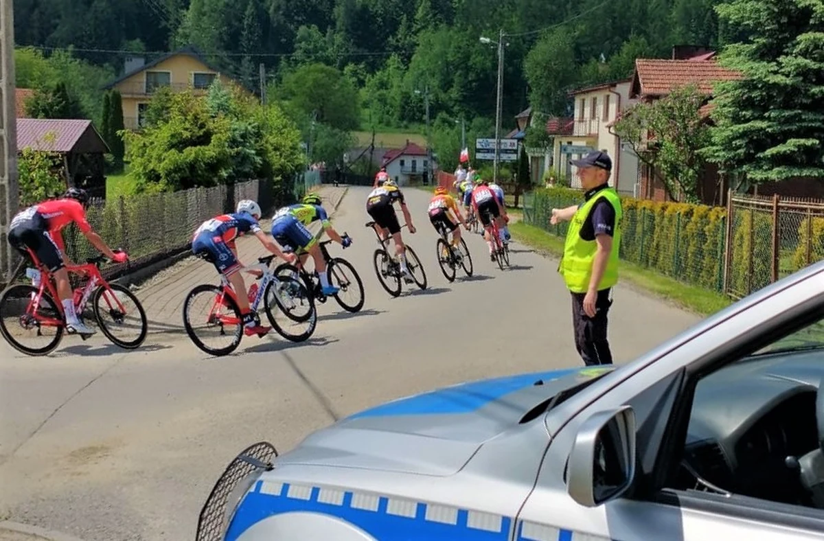 To ważna informacja dla kierowców, którzy będą poruszać się 2 maja po terenie województwa małopolskiego, ponieważ wtedy odbędzie się 39. edycja wyścigu kolarskiego pod nazwą „Karpacki Wyścig Kurierów pamięci Wacława Felczaka”. Drugi etap rywalizacji zostanie zorganizowany m.in. na terenie Sądecczyzny, w związku z tym przewidywane są utrudnienia w ruchu.