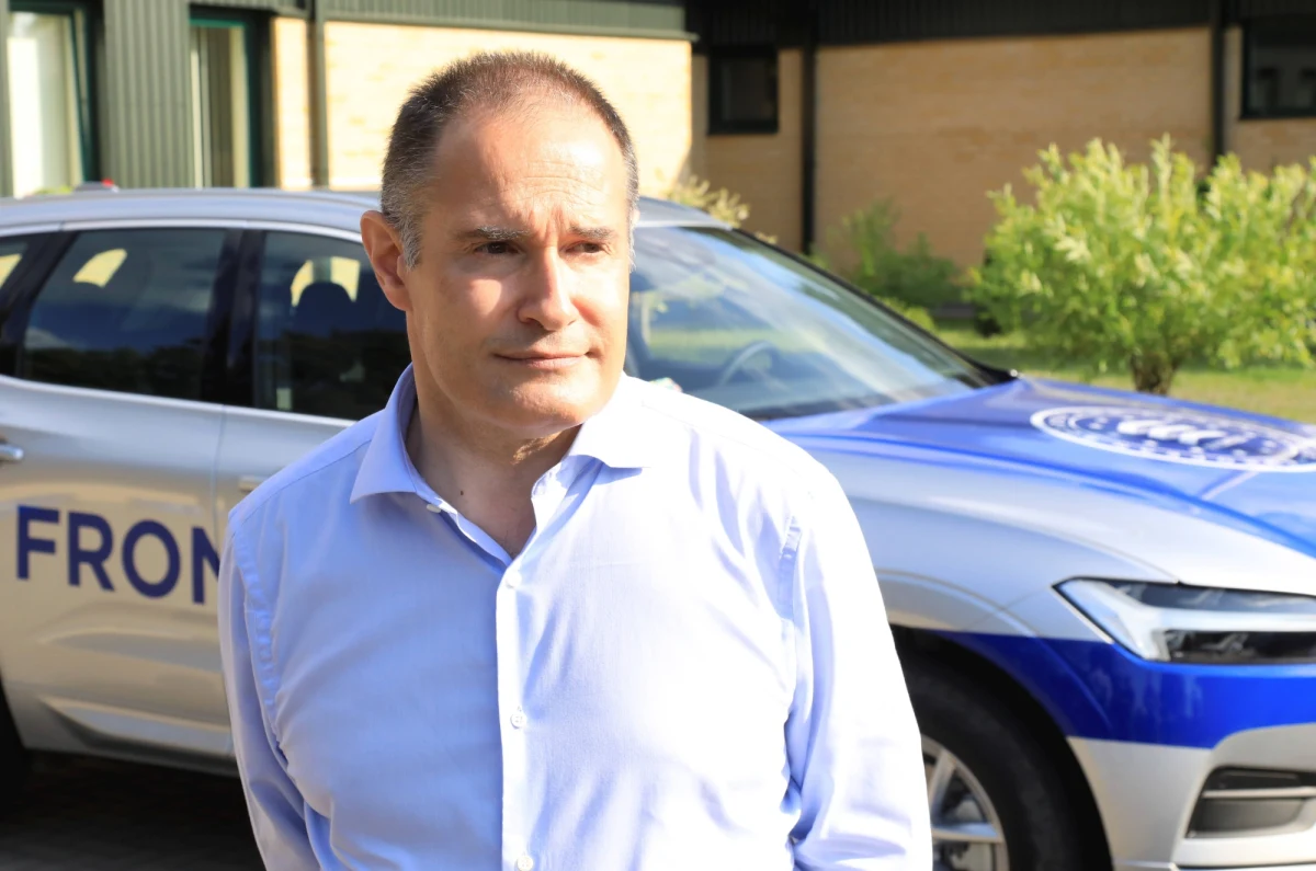 Europejska Agencja Straży Granicznej i Przybrzeżnej (Frontex) poinformowała, że jej dotychczasowy szef Fabrice Leggeri złożył rezygnację ze stanowiska ze skutkiem natychmiastowym. Nastąpiło to po ujawnieniu poważnych zarzutów wobec Leggeriego i jego współpracowników w sprawie m.in. tuszowania nielegalnego zawracania łodzi z migrantami na Morzu Śródziemnym - pisze dpa.