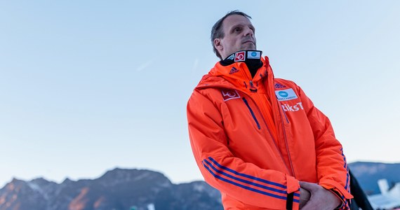 Reprezentacja Norwegii w skokach narciarskich ma poważne problemy finansowe. Wszystkie umowy sponsorskie kończą się 31 maja, a żadna z nich nie została przedłużona. Nie pojawili się też nowi chętni. Pożyczki w wysokości pół miliona euro udzieliła kadrze... federacja.