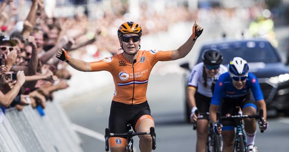 Trzykrotna mistrzyni świata w kolarstwie torowym w konkurencji madison Amy Pieters odzyskała przytomność po czterech miesiącach od operacji głowy - poinformowała jej ekipa SD Worx.
