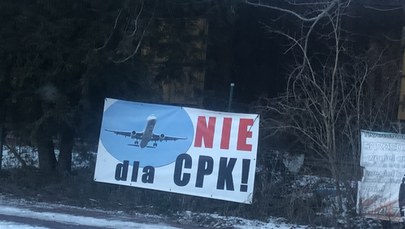 ​Rolnicy apelują w sprawie największego lotniska w Polsce. "Nie na naszej krzywdzie"