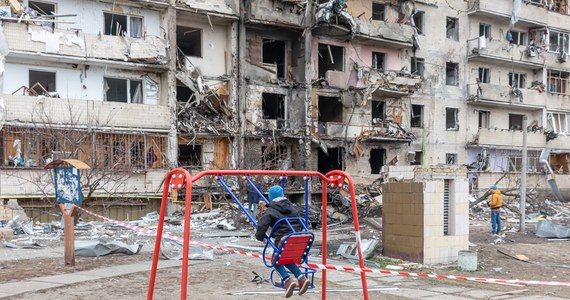 El niño de 10 años huyó de la guerra por segunda vez en su vida.  Recorrimos media Europa