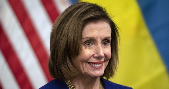 Prezydent Ukrainy Wołodymyr Zełenski spotkał się w niedzielę w Kijowie z przewodniczącą Izby Reprezentantów USA Nancy Pelosi. Ukraiński przywódca podziękował Stanom Zjednoczonym za pomoc w walce z Rosją.
