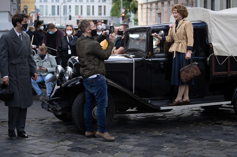 7 października na ekrany polskich kin trafi film "Paryż Pani Harris". W tytułowej roli zobaczymy brytyjską aktorkę Lesley Manville.