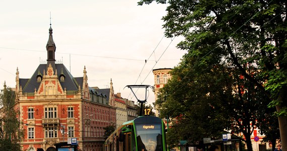 Od tego weekendu aż do 25 września w Poznaniu trwał będzie sezon linii turystycznych. Na trasach tramwajowych i autobusowych jeździł będzie historyczny tabor, dzięki któremu mieszkańcy miasta i turyści będą mogli poznawać i podziwiać stolicę Wielkopolski.