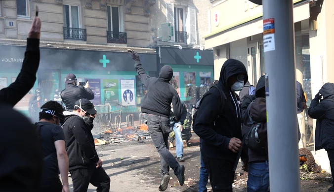 Paryż: Tradycyjny przemarsz przerodził się w zamieszki. Liczne zniszczenia 