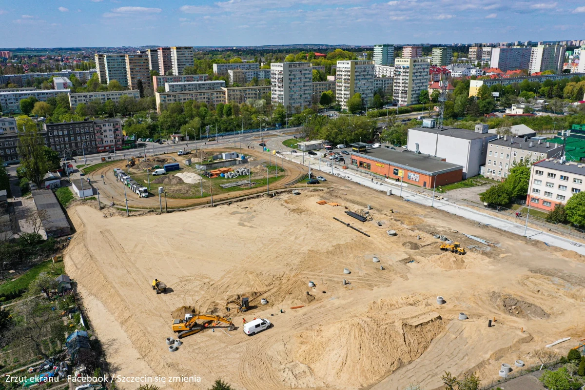 Trwa budowa nowej pętli tramwajowej w szczecińskiej dzielnicy Pomorzany. Jak zapewnia urząd miasta "pętla będzie dużo większa i bardziej funkcjonalna". Na jej terenie znajdzie się ogólnodostępny parking na 138 miejsc postojowych, w tym 6 miejsc dla osób niepełnosprawnych, a także 5 torów przyjazdowo-odjazdowych.